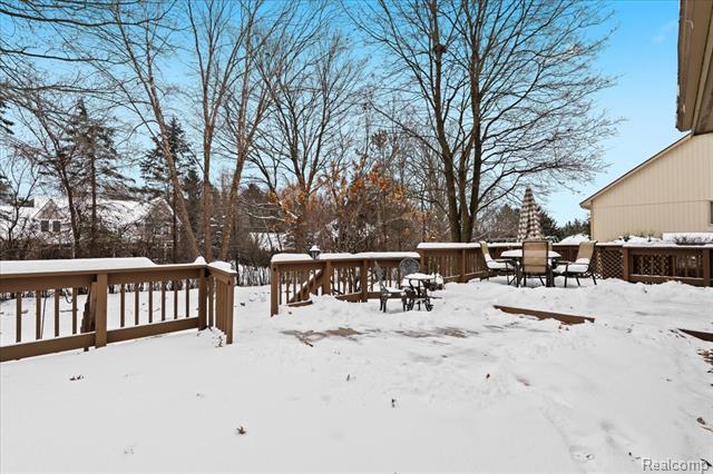 Builiding view thirty eight for 10408 Wellington, Plymouth, MI. 48170