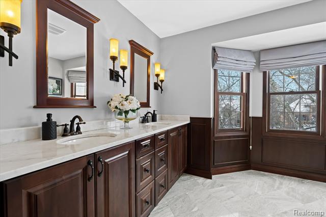 Builiding view twenty three for 10408 Wellington, Plymouth, MI. 48170