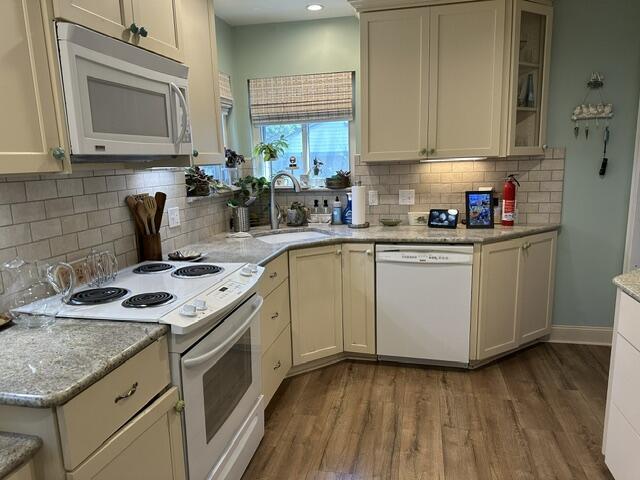 Builiding view fourteen for 30207 Westfield, Livonia, MI. 48150