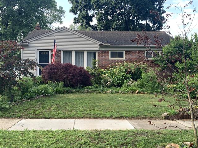 front view for 30207 Westfield, Livonia, Mi. 48150