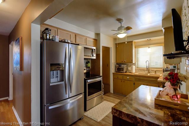 Builiding view seven for 8913 Appleton, Redford, MI. 48239