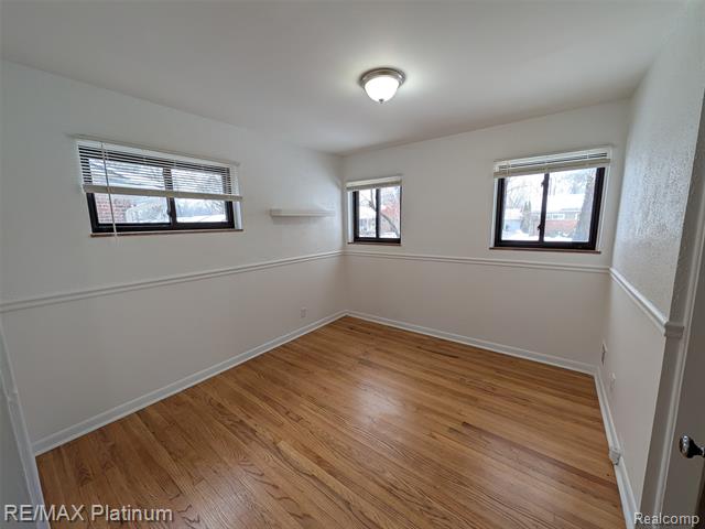 Builiding view six for 29965 Westfield, Livonia, MI. 48150