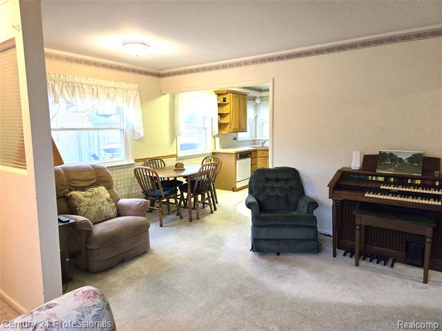 Builiding view fifteen for 31265 Minton, Livonia, MI. 48150