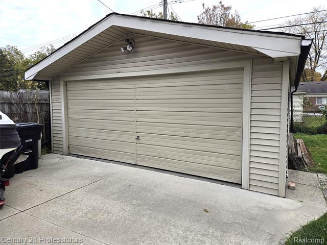 Builiding view five for 31265 Minton, Livonia, MI. 48150