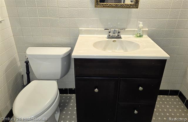 Builiding view nineteen for 31265 Minton, Livonia, MI. 48150