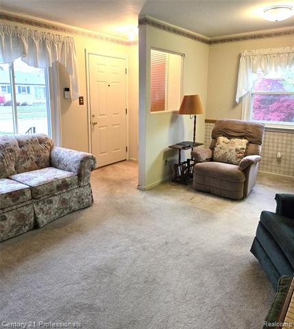 Builiding view seventeen for 31265 Minton, Livonia, MI. 48150