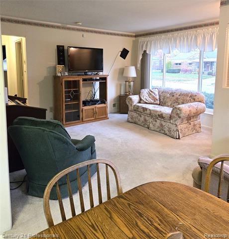 Builiding view sixteen for 31265 Minton, Livonia, MI. 48150