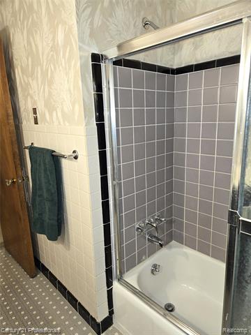 Builiding view thirty one for 31265 Minton, Livonia, MI. 48150