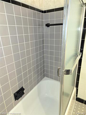 Builiding view thirty for 31265 Minton, Livonia, MI. 48150