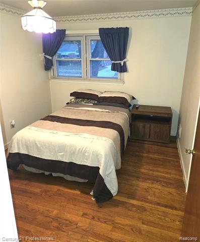 Builiding view twenty five for 31265 Minton, Livonia, MI. 48150