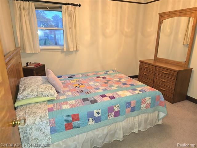 Builiding view twenty six for 31265 Minton, Livonia, MI. 48150