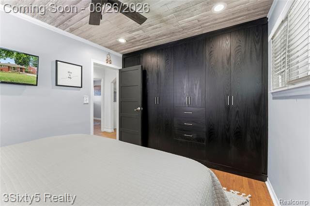 Builiding view eleven for 28717 Westfield, Livonia, MI. 48150