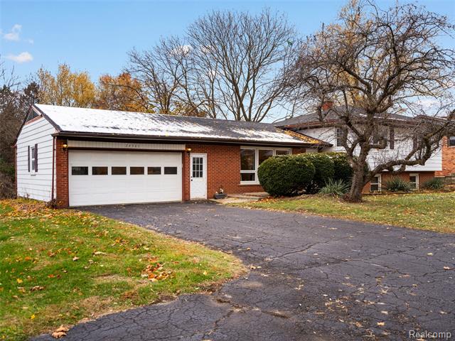 Builiding view one for 24361 Glenda, Novi, MI. 48375