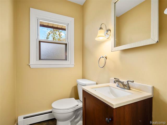 Builiding view thirty one for 24361 Glenda, Novi, MI. 48375