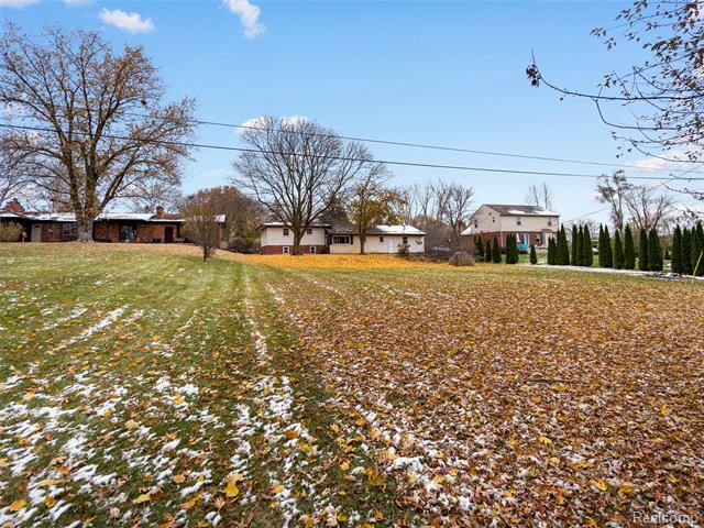 Builiding view thirty six for 24361 Glenda, Novi, MI. 48375