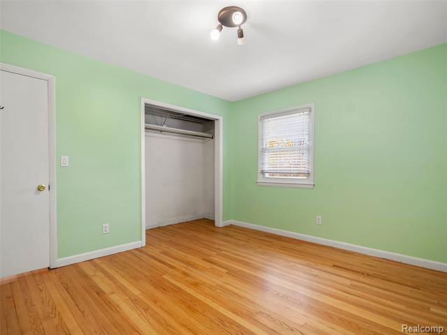 Builiding view twenty eight for 24361 Glenda, Novi, MI. 48375