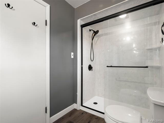 Builiding view twenty nine for 24361 Glenda, Novi, MI. 48375