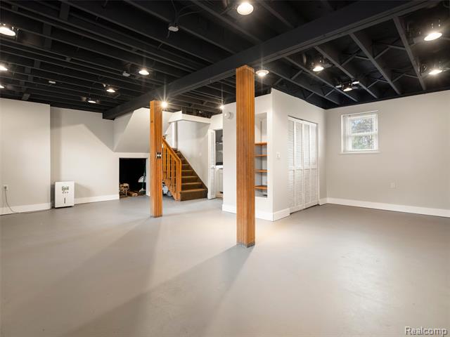 Builiding view twenty two for 24361 Glenda, Novi, MI. 48375