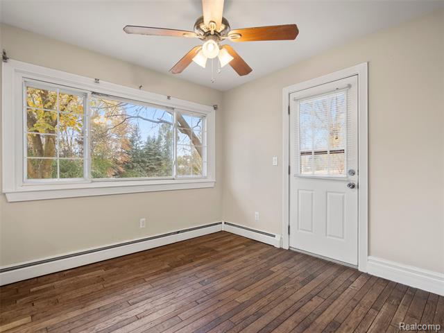 Builiding view twenty for 24361 Glenda, Novi, MI. 48375