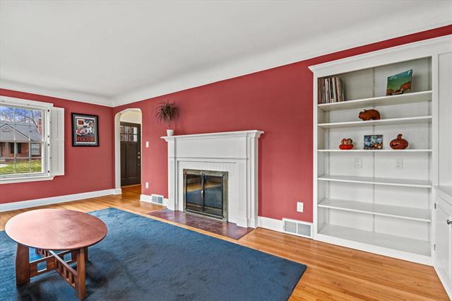 Builiding view seventeen for 1095 Roosevelt, Plymouth, MI. 48170