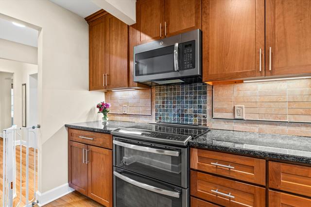 Builiding view twenty five for 1095 Roosevelt, Plymouth, MI. 48170