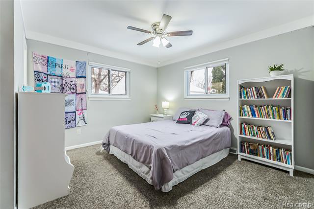 Builiding view seven for 9330 San Jose, Redford, MI. 48239