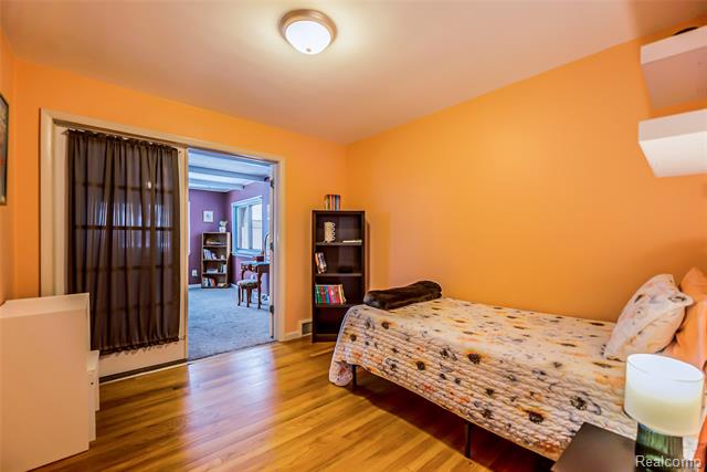 Builiding view twelve for 9330 San Jose, Redford, MI. 48239