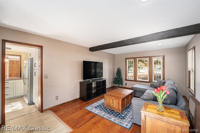 Builiding view twelve for 27501 West Chicago, Livonia, MI. 48150