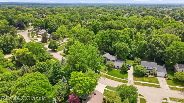 Builiding view forty one for 45451 Woodleigh Way, Plymouth, MI. 48170