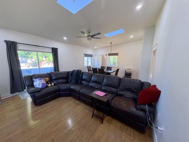 Builiding view eight for 23147 Melville, Hazel Park, MI. 48030