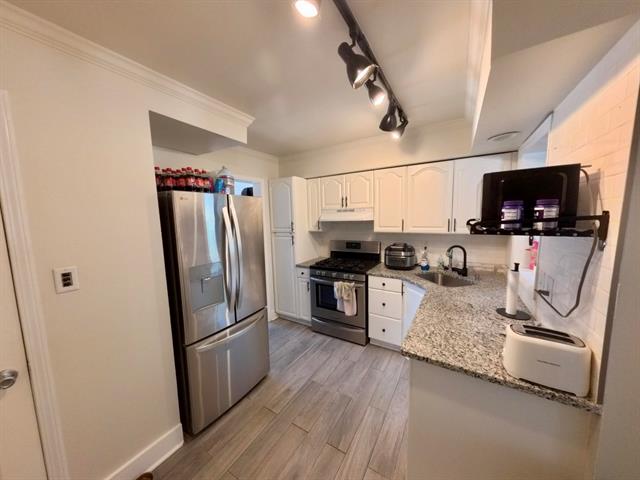 Builiding view five for 23147 Melville, Hazel Park, MI. 48030