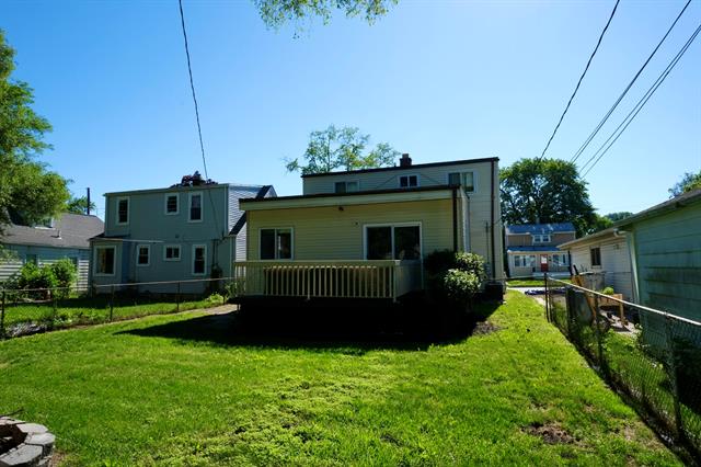 Builiding view twenty two for 23147 Melville, Hazel Park, MI. 48030