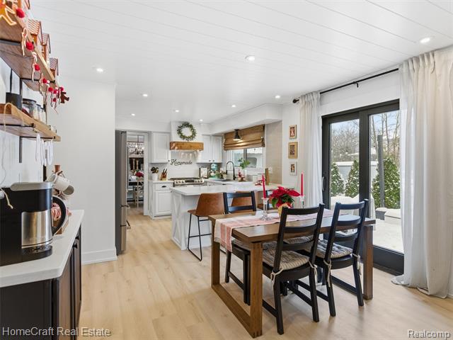 Builiding view eighteen for 11829 Canton Center, Plymouth, MI. 48170