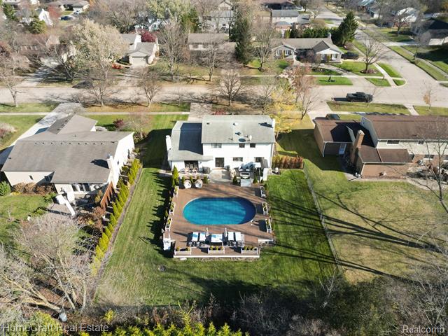 Builiding view fifty eight for 11829 Canton Center, Plymouth, MI. 48170