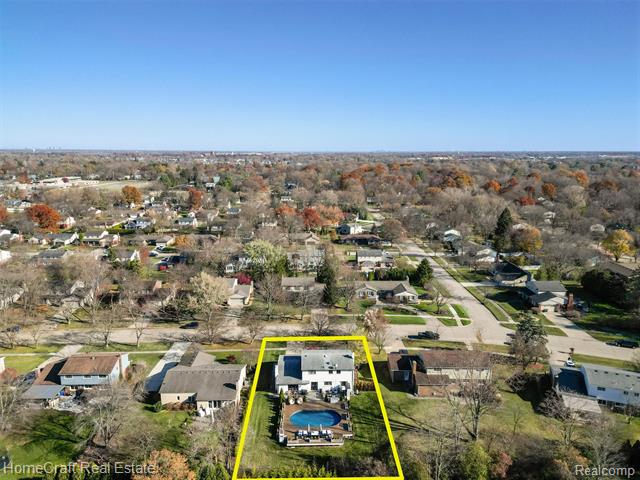 Builiding view fifty five for 11829 Canton Center, Plymouth, MI. 48170