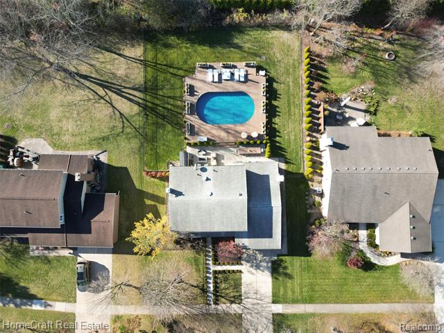 Builiding view fifty seven for 11829 Canton Center, Plymouth, MI. 48170