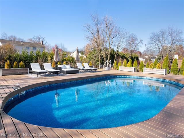 Builiding view fifty for 11829 Canton Center, Plymouth, MI. 48170