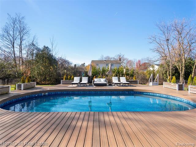 Builiding view forty eight for 11829 Canton Center, Plymouth, MI. 48170