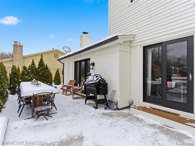 Builiding view sixty eight for 11829 Canton Center, Plymouth, MI. 48170