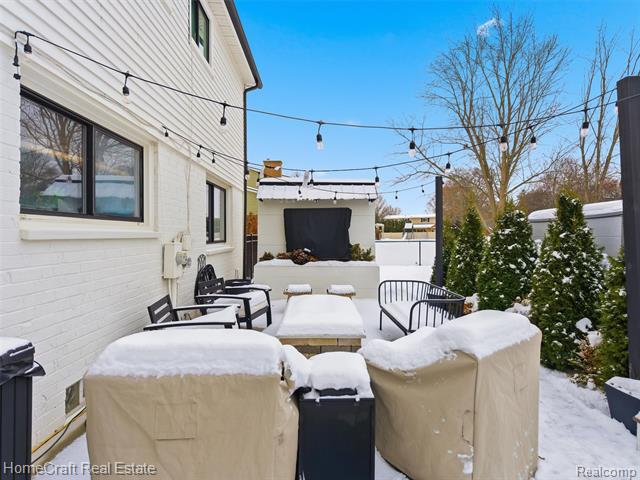 Builiding view sixty nine for 11829 Canton Center, Plymouth, MI. 48170