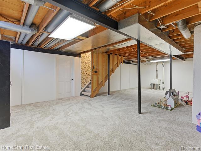 Builiding view thirty eight for 11829 Canton Center, Plymouth, MI. 48170