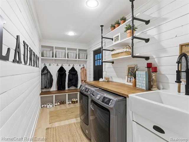 Builiding view twenty five for 11829 Canton Center, Plymouth, MI. 48170