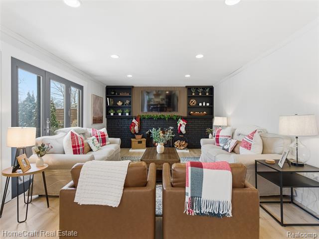 Builiding view twenty for 11829 Canton Center, Plymouth, MI. 48170