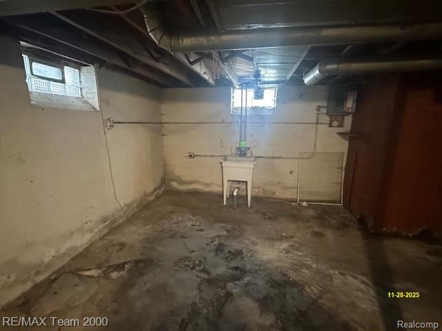 Builiding view sixteen for 9964 Norborne, Redford, MI. 48239