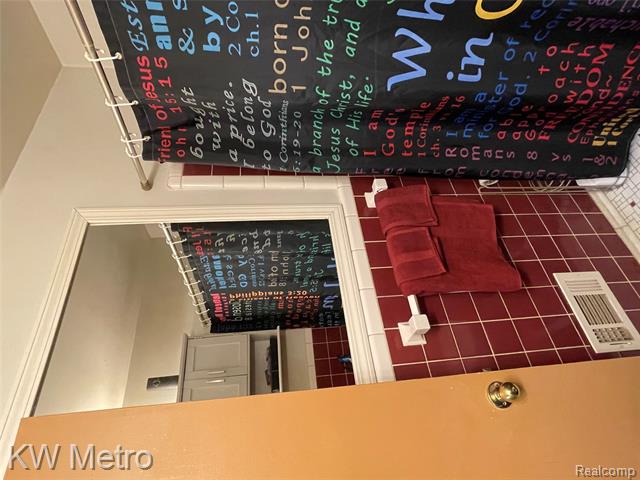 Builiding view nine for 9979 Berwyn, Redford, MI. 48239