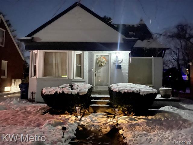 Builiding view one for 9979 Berwyn, Redford, MI. 48239