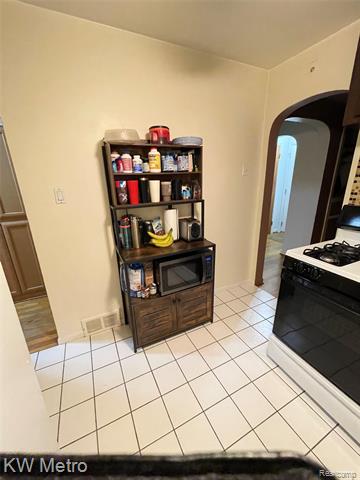 Builiding view seven for 9979 Berwyn, Redford, MI. 48239