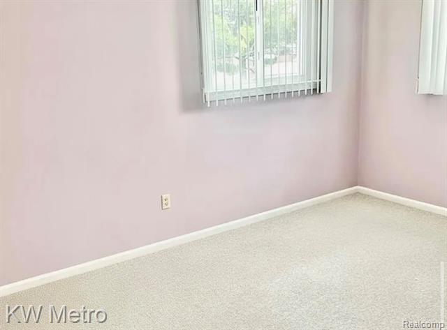 Builiding view sixteen for 9979 Berwyn, Redford, MI. 48239