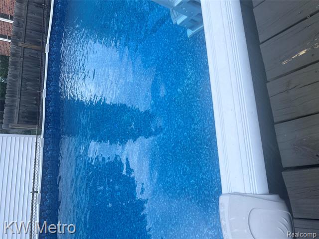 Builiding view thirty four for 9979 Berwyn, Redford, MI. 48239