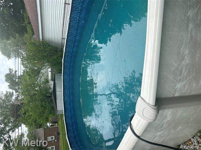 Builiding view thirty two for 9979 Berwyn, Redford, MI. 48239